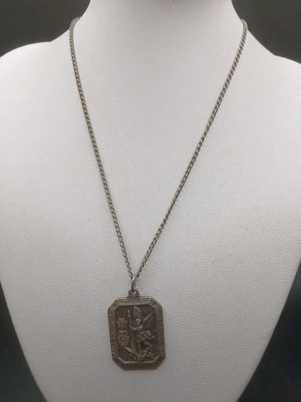 Saint Michael Necklace Medal - Patron Saint Of Law Enforcement